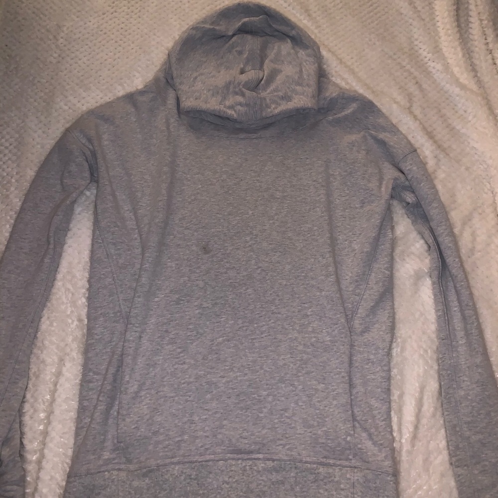 Lulu Lemon Light Grey Long Sleeved Workout Top